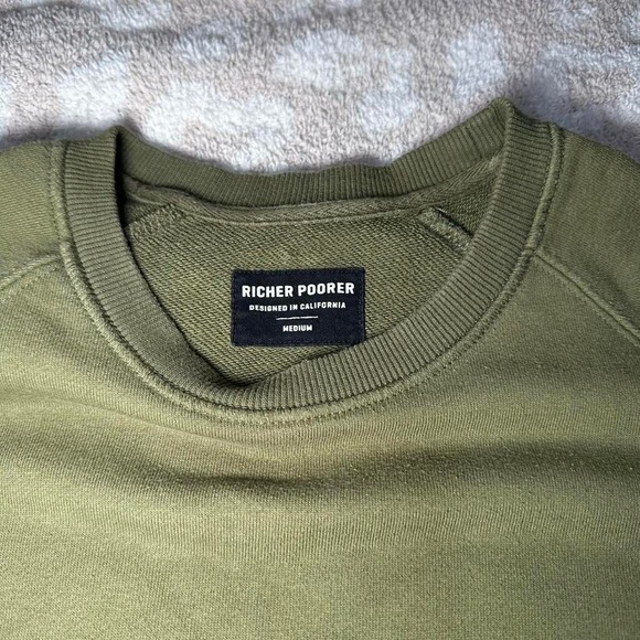 Richer Poorer Fleece Sweatshirt – M - Picture 2 of 3